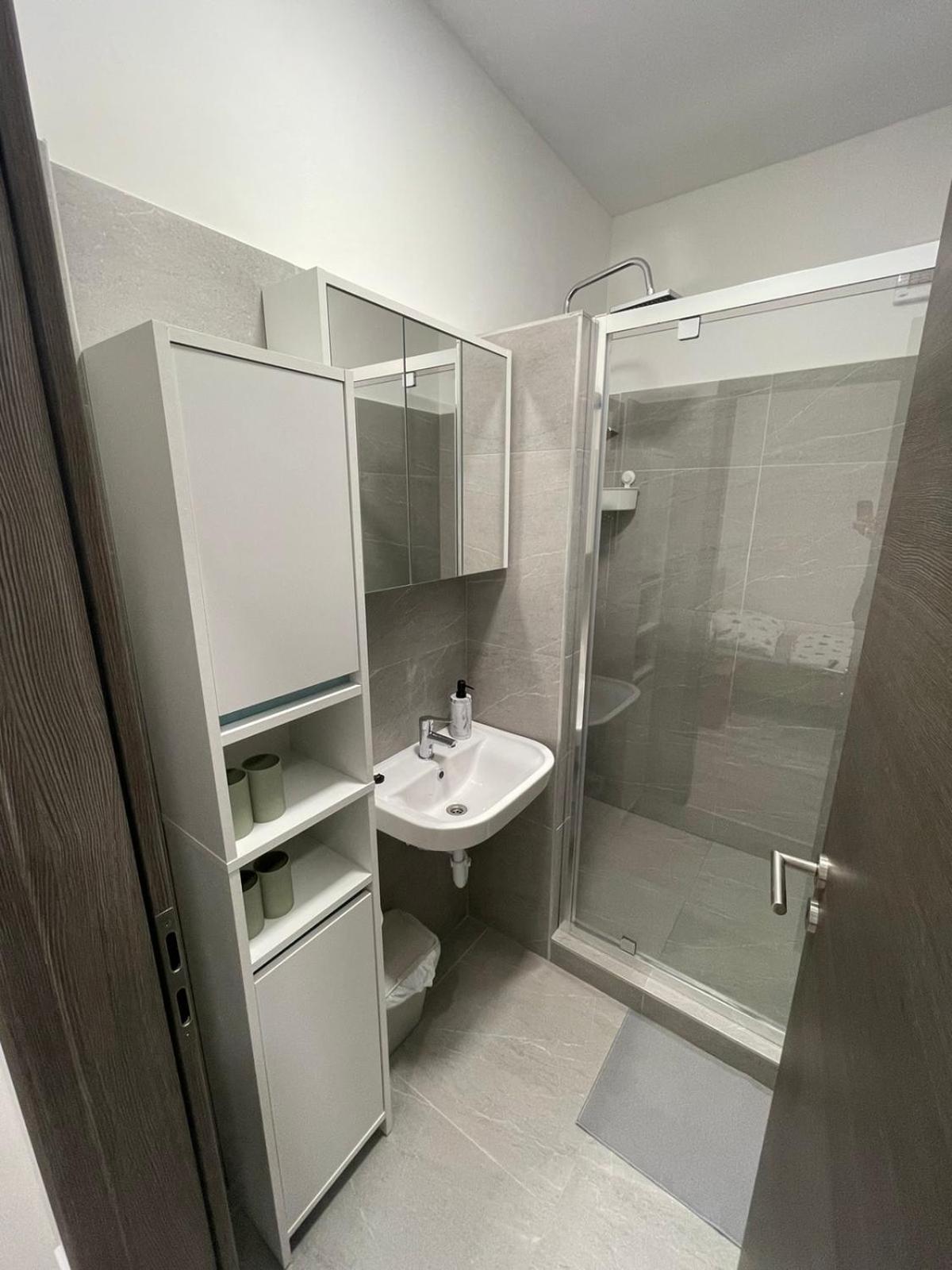 Alom Vendeghaz Otel Dunaújváros Dış mekan fotoğraf